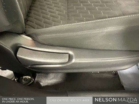 Used 2021 Nissan Kicks S image 28