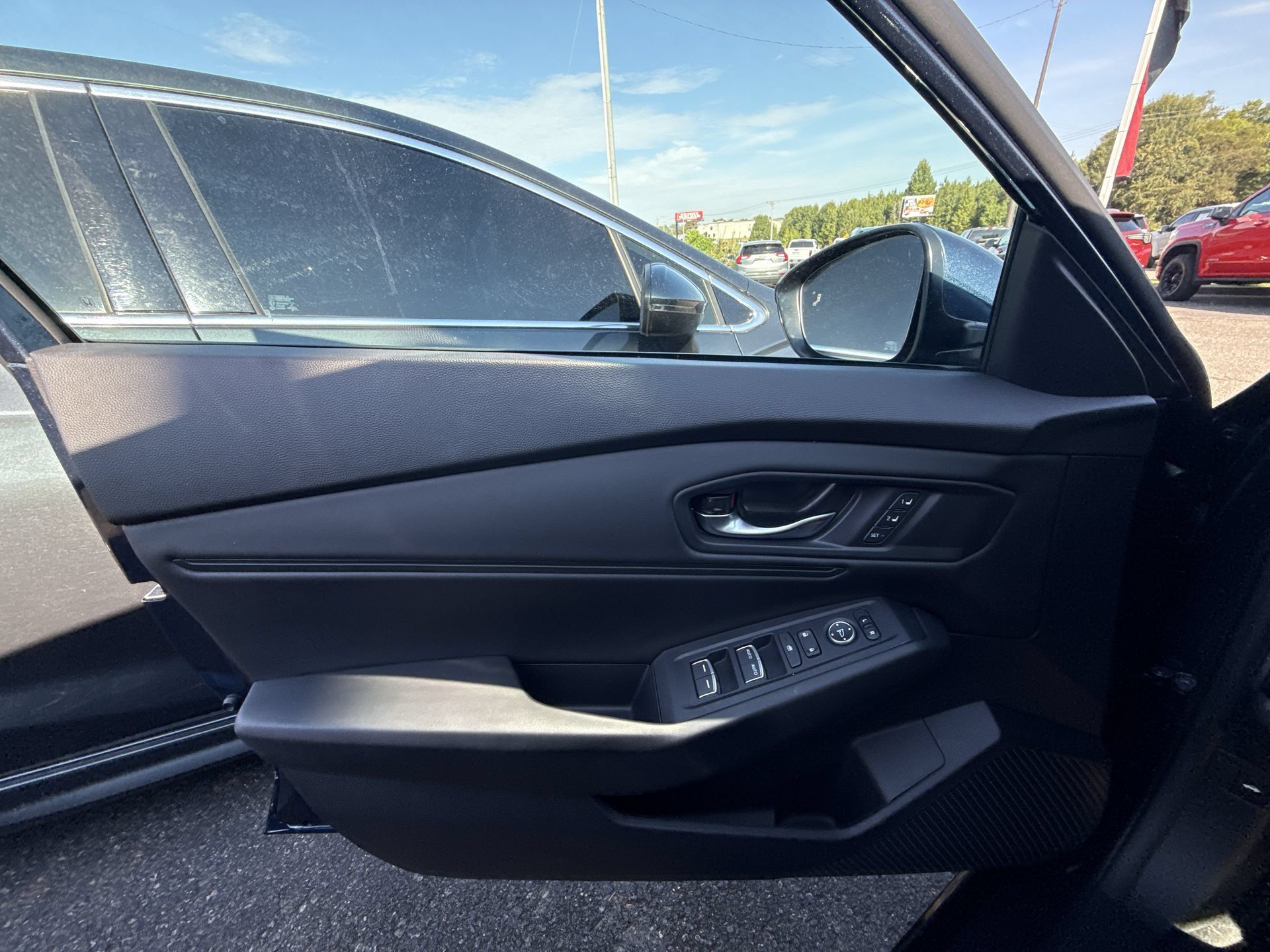 Used 2024 Honda Accord EX-L image 29
