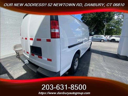 Used 2021 Chevrolet Express 2500 RWD image 6
