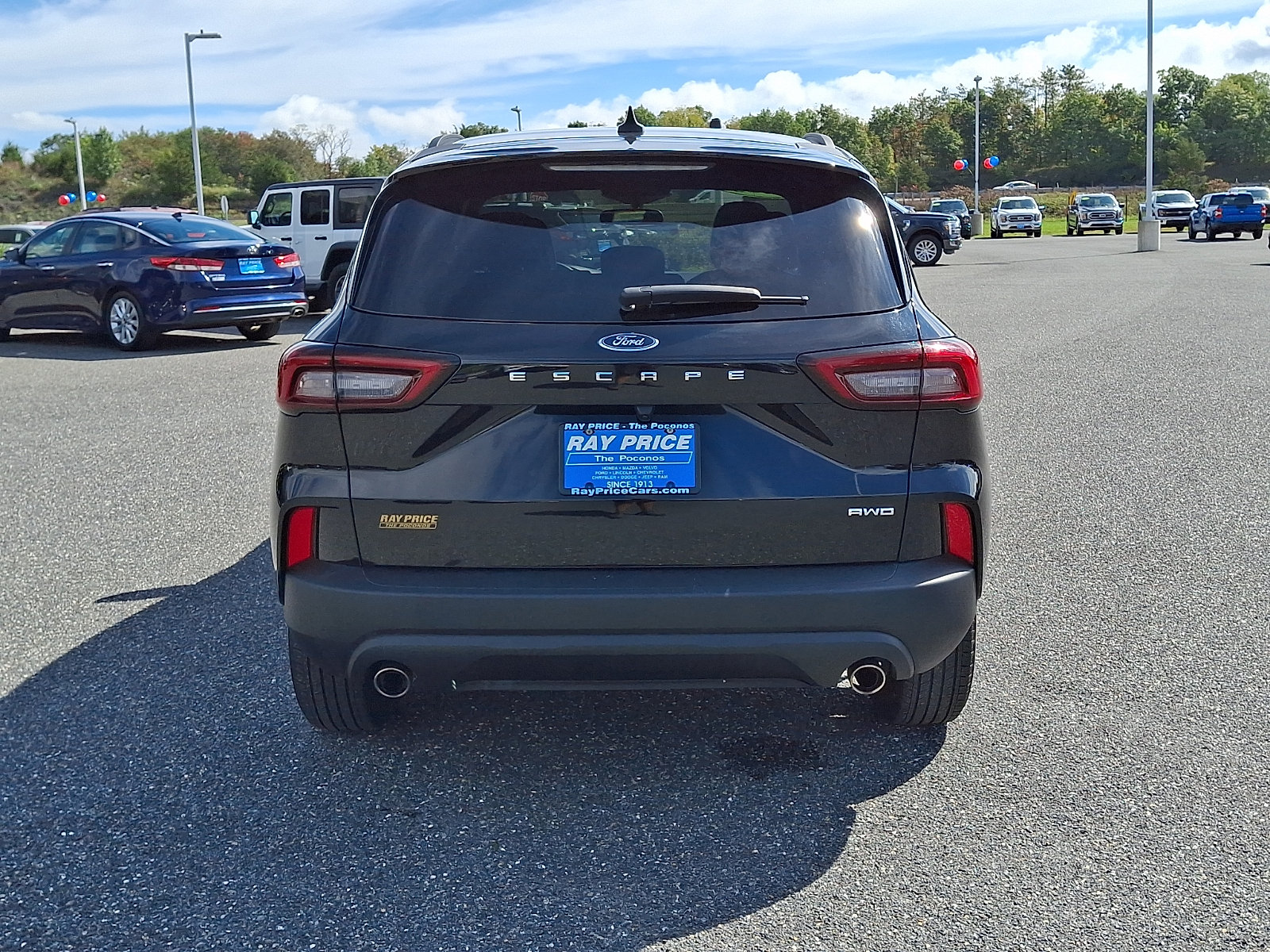 Used 2025 Ford Escape ST-Line Select AWD/4WD image 6