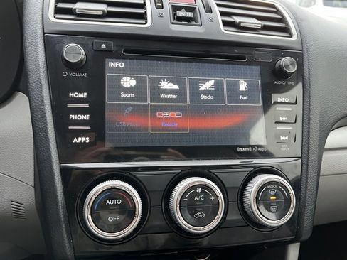 Used 2017 Subaru Forester 2.5i Premium image 40