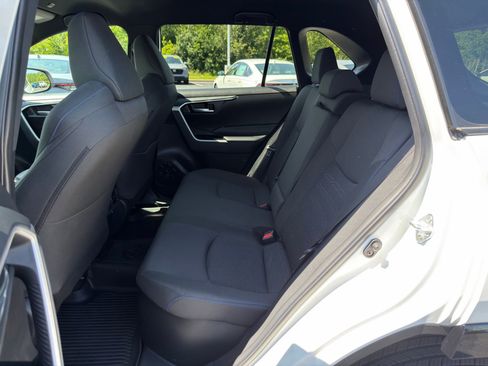 Used 2025 Toyota RAV4 SE AWD/4WD image 24