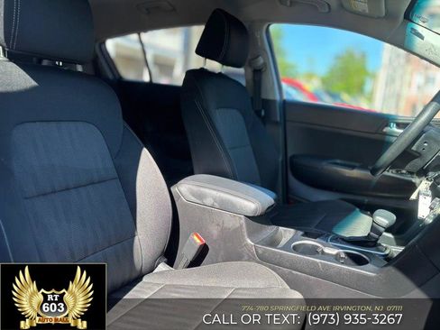 Used 2019 Kia Sportage LX AWD/4WD image 10