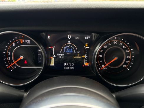 Used 2020 Jeep Gladiator Overland image 18