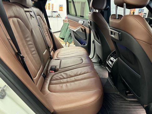 Used 2019 BMW X5 xDrive40i w/ Convenience Package image 28