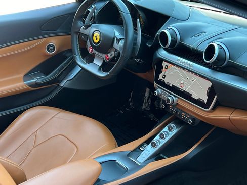 Used 2019 Ferrari Portofino RWD image 16