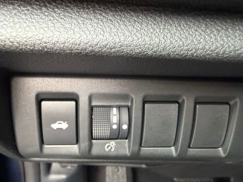 Used 2025 Subaru Legacy Premium AWD/4WD image 18