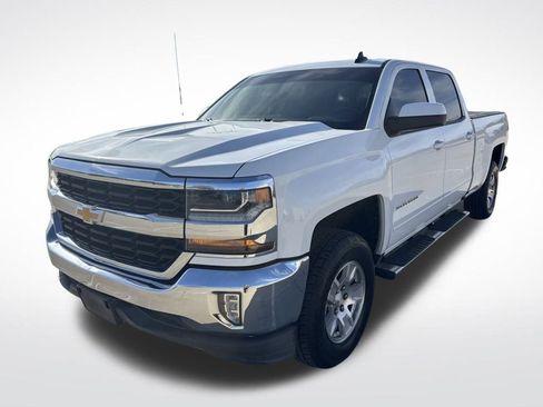 Used 2018 Chevrolet Silverado 1500 LT w/ All Star Edition image 9