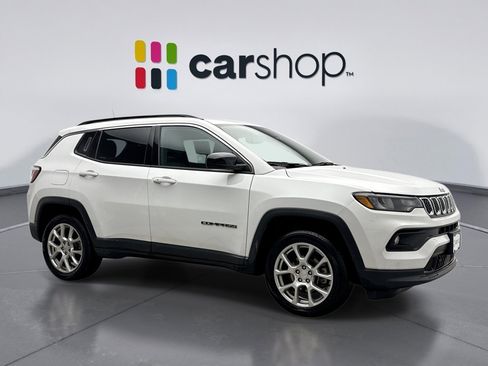 Used 2023 Jeep Compass Latitude w/ Sun and Sound Group image 7