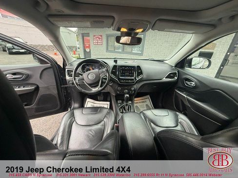 Used 2019 Jeep Cherokee Limited w/ Luxury Group AWD/4WD image 18