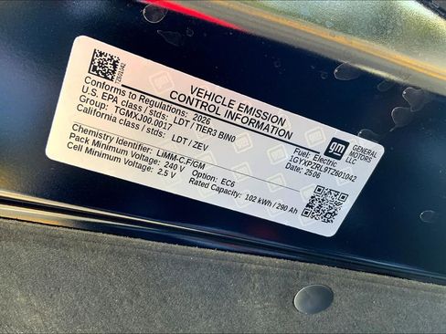 New 2026 Cadillac Lyriq V AWD/4WD image 18