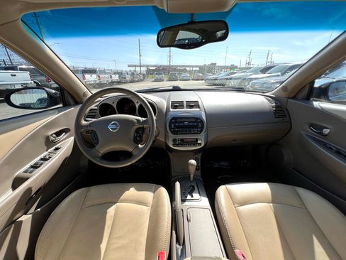Used 2003 Nissan Altima 3.5 SE image 47