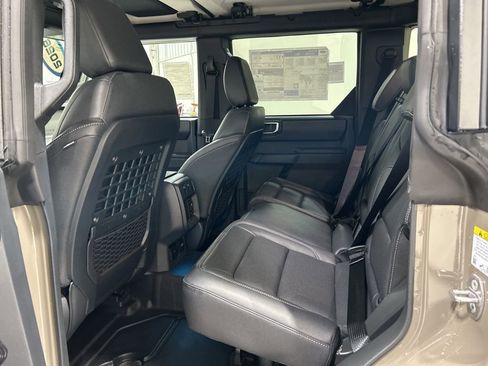 New 2026 Ford Bronco Badlands w/ Sasquatch Package AWD/4WD image 25