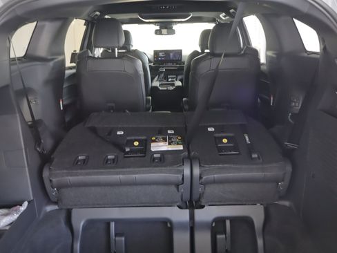 New 2026 Toyota Sienna XLE Woodland Edition AWD/4WD image 24