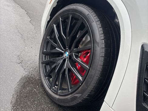 Used 2025 BMW X5 M60i w/ Climate Comfort Package image 12