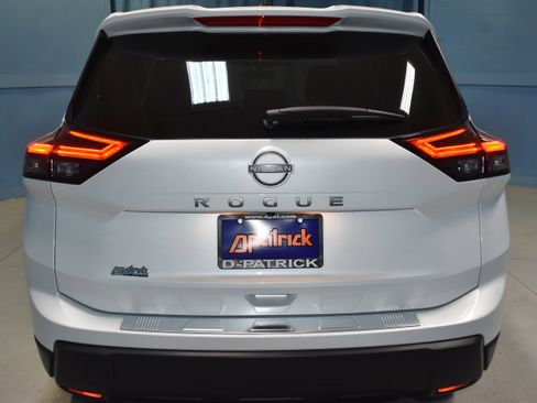 New 2026 Nissan Rogue SV w/ Cold Weather Package FWD image 23