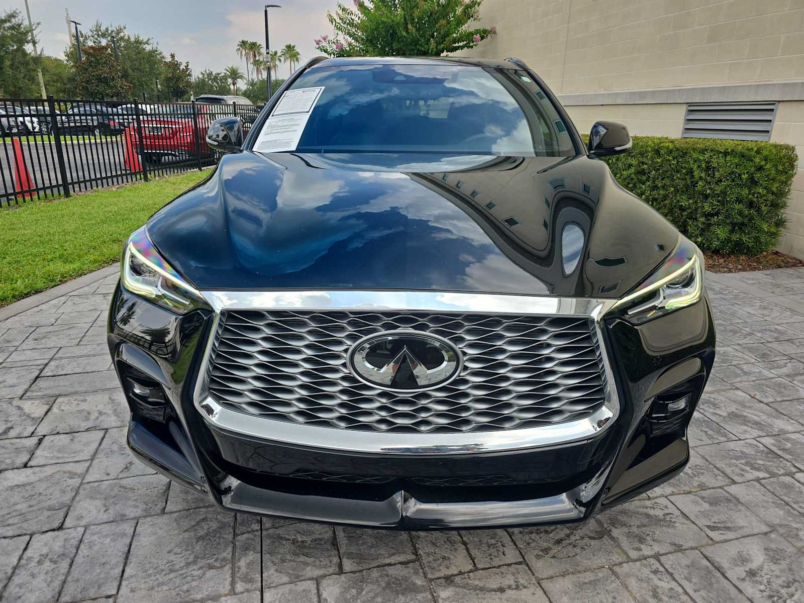 Used 2023 INFINITI QX55 Luxe w/ Cargo Package AWD/4WD image 2