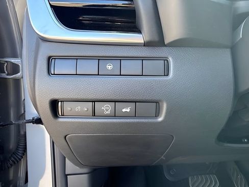Used 2023 Nissan Rogue SL w/ SL Premium Package AWD/4WD image 18