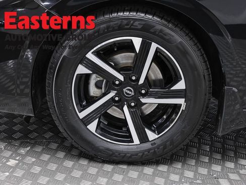 Used 2024 Nissan Sentra SV w/ All-Weather Package FWD image 32