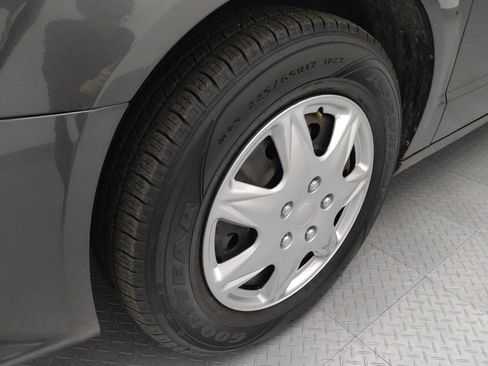 Used 2020 Dodge Grand Caravan SE w/ UConnect Hands-Free Group image 31