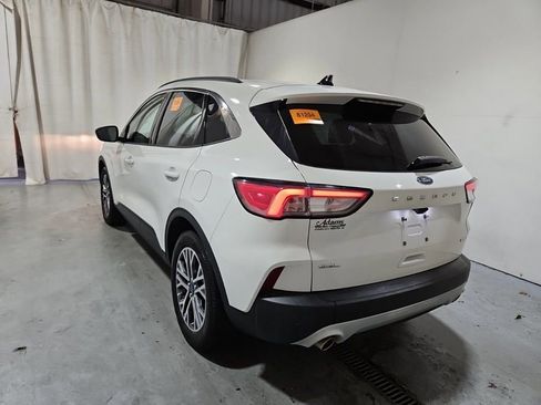 Used 2020 Ford Escape SEL image 3