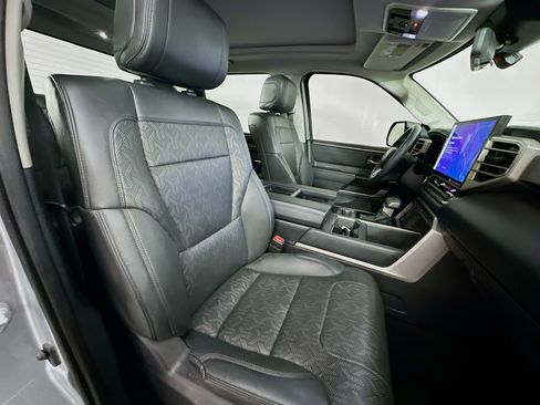 Used 2024 Toyota Tundra Limited image 30