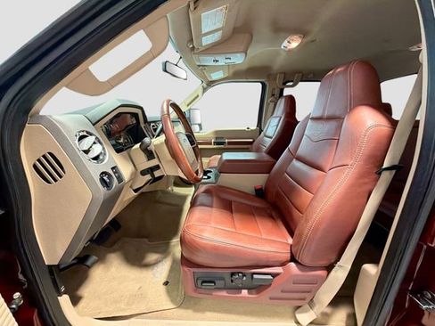 Used 2009 Ford F250 Lariat image 16