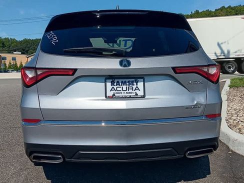 Used 2024 Acura MDX SH-AWD image 4