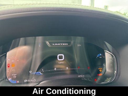 Used 2024 RAM 3500 Limited image 12