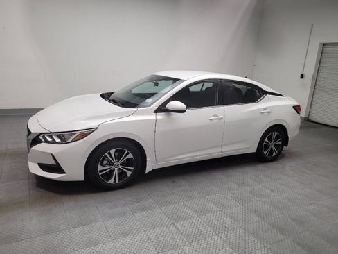Used 2022 Nissan Sentra SV FWD image 2