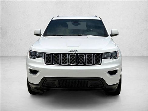 Used 2020 Jeep Grand Cherokee Laredo w/ Laredo X Package RWD image 3