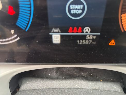 Certified 2025 Hyundai Tucson SEL image 9