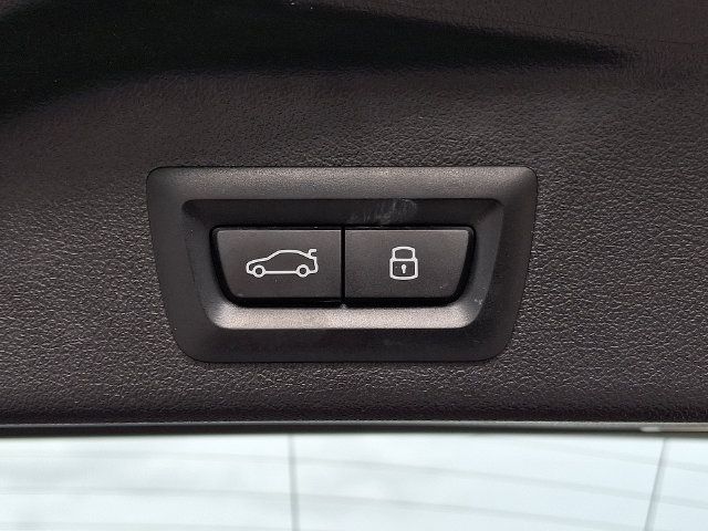 Used 2024 BMW X5 xDrive40i w/ M Sport Package AWD/4WD image 30