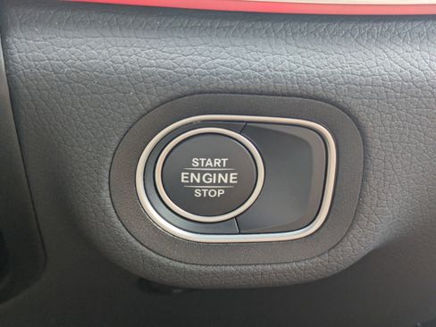 Certified 2025 Mercedes-Benz GLE 450e 4MATIC image 30