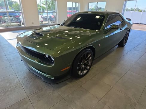 Used 2021 Dodge Challenger R/T Scat Pack RWD image 1