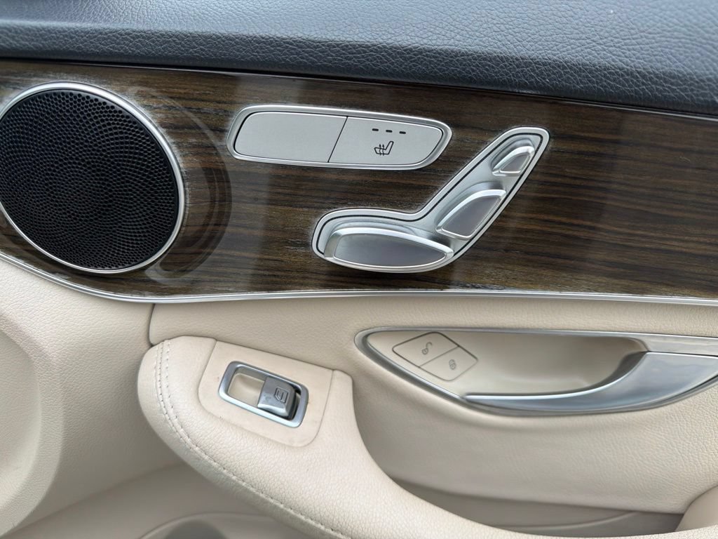 Used 2019 Mercedes-Benz C 300 4MATIC Sedan image 14