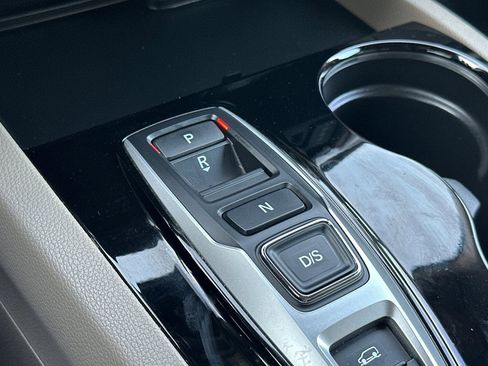 Used 2017 Honda Pilot Touring image 17