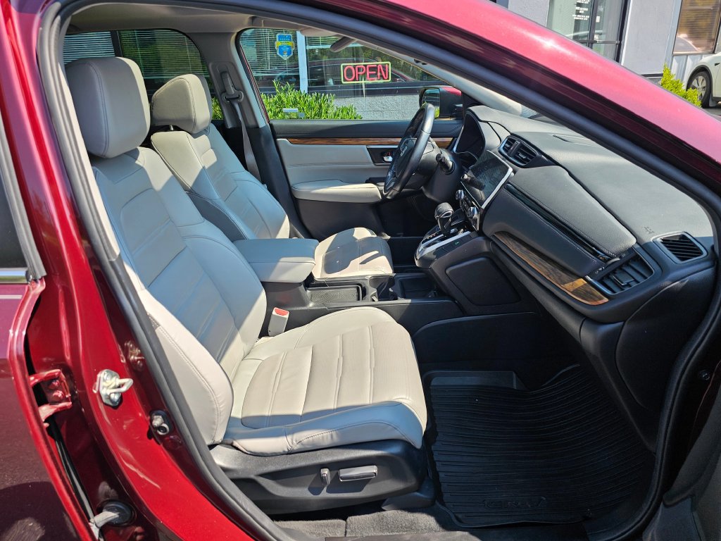 Used 2018 Honda CR-V Touring image 11