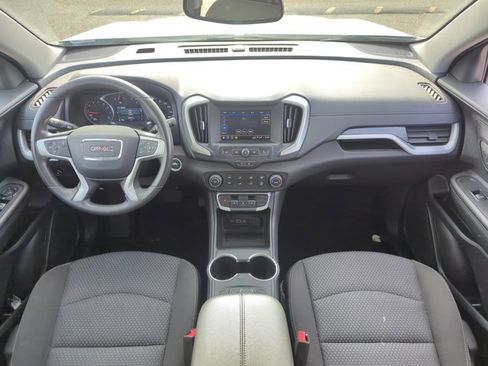 Used 2024 GMC Terrain SLE image 15