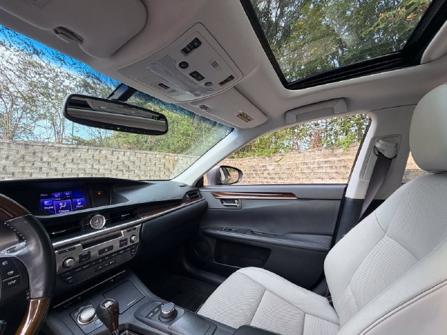 Used 2014 Lexus ES 350 w/ Premium Package FWD image 33