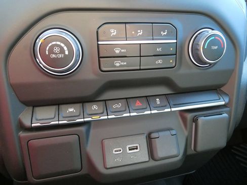 Certified 2023 Chevrolet Silverado 1500 Custom AWD/4WD image 25