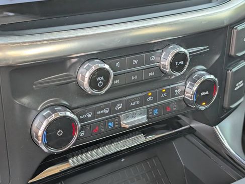 Used 2022 Ford F150 Lariat w/ Equipment Group 502A High AWD/4WD image 27