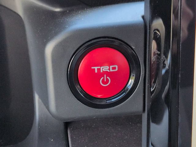 Certified 2025 Toyota Tacoma TRD Off-Road AWD/4WD image 26