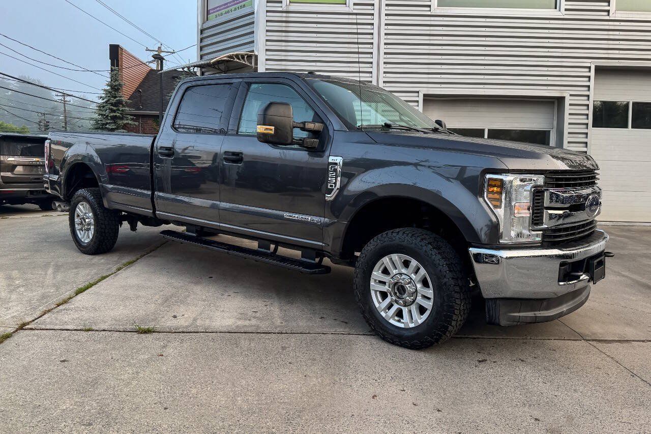 Used 2019 Ford F250 XLT AWD/4WD image 2