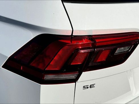 Used 2024 Volkswagen Tiguan Wolfsburg Edition image 21