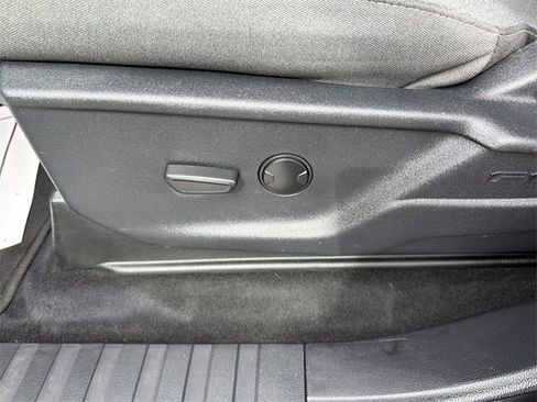 Used 2025 Ford F150 XLT w/ Equipment Group 301A Standard image 15