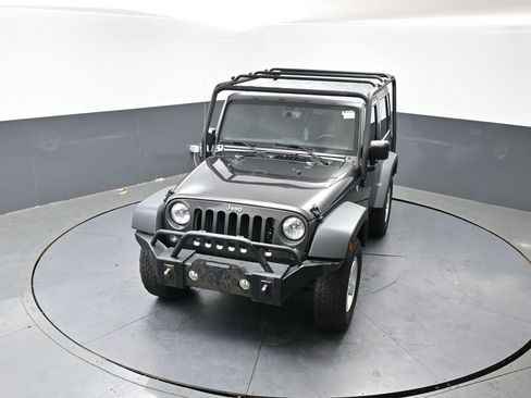 Used 2017 Jeep Wrangler Sport w/ Quick Order Package 24S AWD/4WD image 42