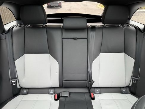 Certified 2026 Land Rover Range Rover Velar Dynamic SE image 30