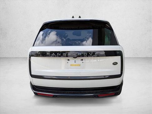 Used 2023 Land Rover Range Rover SE image 6