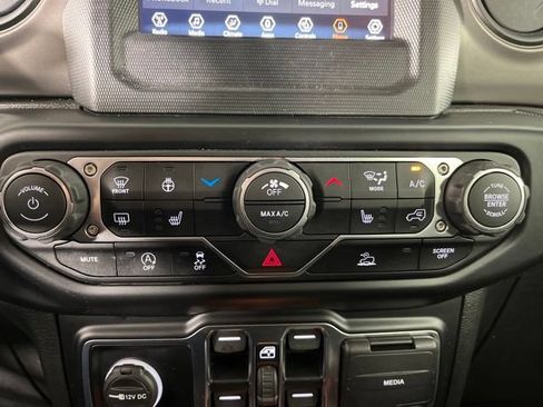 Used 2022 Jeep Gladiator Sport AWD/4WD image 30
